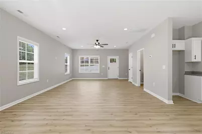 2408 Phillips Avenue, Greensboro, NC 27405 - Photo 16