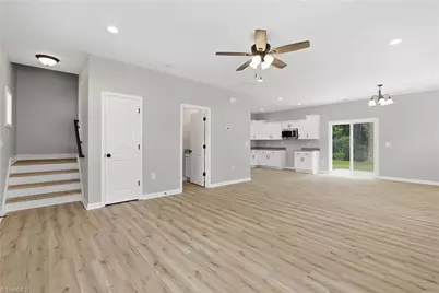 2408 Phillips Avenue, Greensboro, NC 27405 - Photo 10