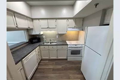 315 N Spruce Street #507, Winston-Salem, NC 27101 - Photo 6