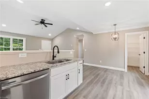 409 Nelson St, Kernersville, NC 27284 - Photo 12