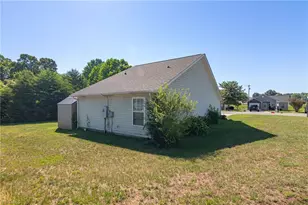 213 Portsmouth Dr, Eden, NC 27288 - Photo 24