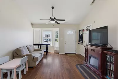 213 Portsmouth Drive, Eden, NC 27288 - Photo 10