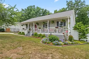 111 Duncan Dr, Thomasville, NC 27360 - Photo 2