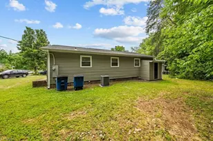 3855 Queen Ann Circle, Winston-Salem, NC 27106 - Photo 18
