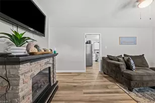 3855 Queen Ann Circle, Winston-Salem, NC 27106 - Photo 2