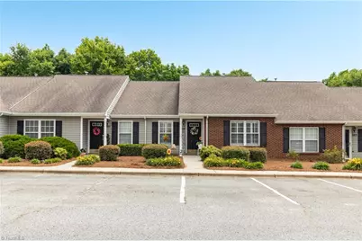 204 Carrington Lane, Thomasville, NC 27360 - Photo 2