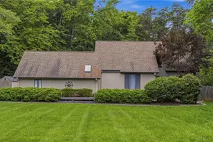 3611 Hunting Ridge Dr, High Point, NC 27265 - Photo 2