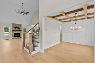 5084 Southern Pnes Dr, Kernersville, NC 27284 - Photo 4