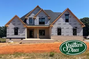 5084 Southern Pnes Dr, Kernersville, NC 27284 - Photo 2