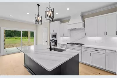5084 Southern Pines Drive, Kernersville, NC 27284 - Photo 8