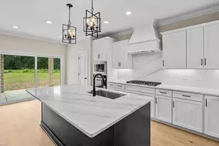 5084 Southern Pnes Dr, Kernersville, NC 27284 - Photo 8