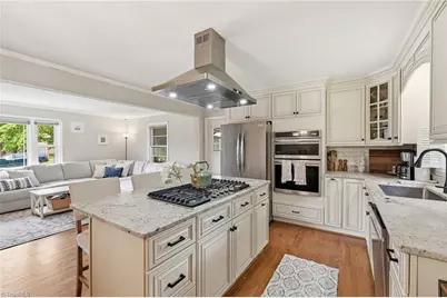 136 Queensbury Road, Winston-Salem, NC 27104 - Photo 12