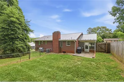 136 Queensbury Road, Winston-Salem, NC 27104 - Photo 24