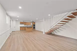 1001 Country Club Dr, High Point, NC 27262 - Photo 40