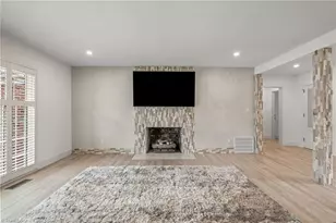 1001 Country Club Dr, High Point, NC 27262 - Photo 8