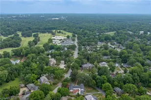1001 Country Club Dr, High Point, NC 27262 - Photo 48