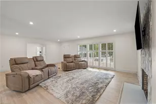 1001 Country Club Dr, High Point, NC 27262 - Photo 10