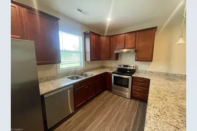 206 Hassellwood Drive, Jamestown, NC 27282 - Photo 8