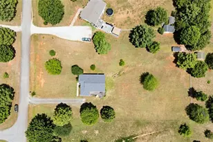 3301 Cloverdale Ct, Efland, NC 27243 - Photo 8