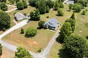 3301 Cloverdale Ct, Efland, NC 27243 - Photo 6