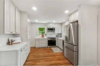 307 Wayside Drive, Winston-Salem, NC 27107 - Photo 8