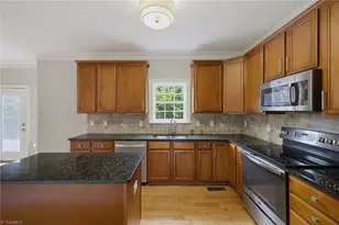 1445 Meadowlands Dr, Winston-Salem, NC 27107 - Photo 10