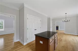 1445 Meadowlands Dr, Winston-Salem, NC 27107 - Photo 12