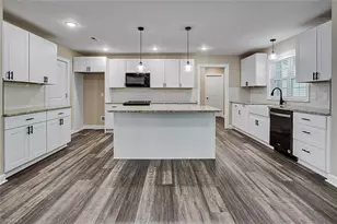 4800 Edinborough Rd, Greensboro, NC 27406 - Photo 24