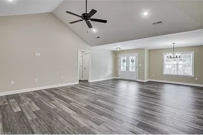 4800 Edinborough Road, Greensboro, NC 27406 - Photo 12
