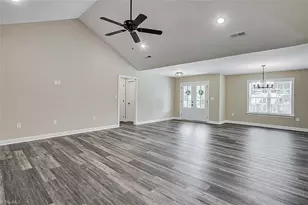 4800 Edinborough Rd, Greensboro, NC 27406 - Photo 12