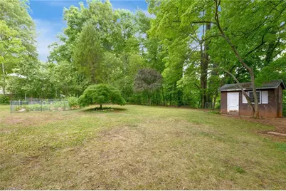 2814 Dellwood Drive, Greensboro, NC 27408 - Photo 28