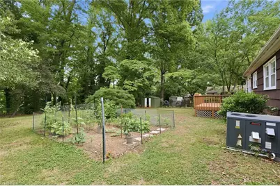 2814 Dellwood Drive, Greensboro, NC 27408 - Photo 26