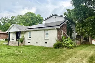 1004 Roach St, Mayodan, NC 27027 - Photo 2