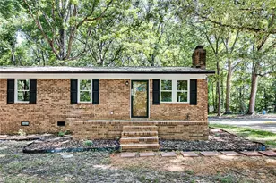 374 Yow Dr, Seagrove, NC 27341 - Photo 2