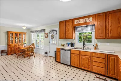 109 Knollwood Lane, King, NC 27021 - Photo 14