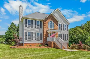 109 Knollwood Ln, King, NC 27021 - Photo 2