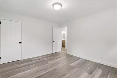 1512 Hooks Street, Greensboro, NC 27401 - Photo 30
