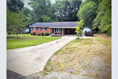 1003 Hillcrest Drive, Thomasville, NC 27360 - Photo 30