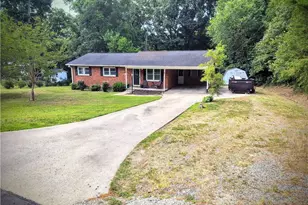 1003 Hillcrest Dr, Thomasville, NC 27360 - Photo 30