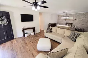 1003 Hillcrest Dr, Thomasville, NC 27360 - Photo 6