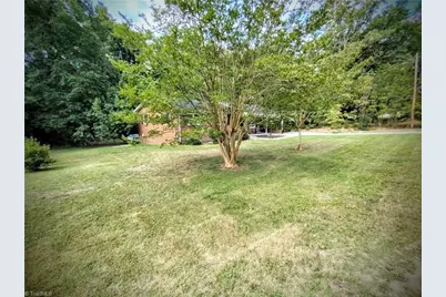 1003 Hillcrest Drive, Thomasville, NC 27360 - Photo 34