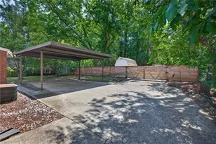 215 S Lindell Rd, Greensboro, NC 27403 - Photo 26