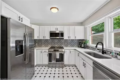 215 S Lindell Road, Greensboro, NC 27403 - Photo 16