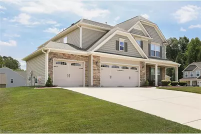 2689 Lamplight Circle, High Point, NC 27265 - Photo 2