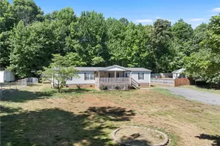 199 Sable Ln, Thomasville, NC 27360 - Photo 4