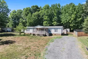 199 Sable Ln, Thomasville, NC 27360 - Photo 4