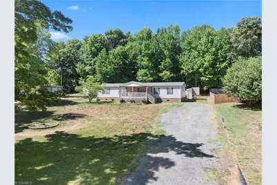 199 Sable Lane, Thomasville, NC 27360 - Photo 2