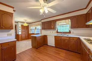 1303 Briarcliff Rd, Burlington, NC 27215 - Photo 8