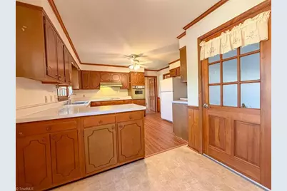 1303 Briarcliff Road, Burlington, NC 27215 - Photo 12