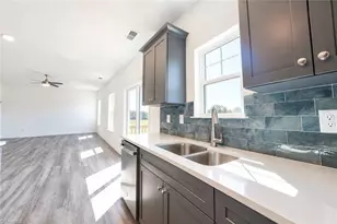 6816 Steeplegate Dr, Burlington, NC 27215 - Photo 12